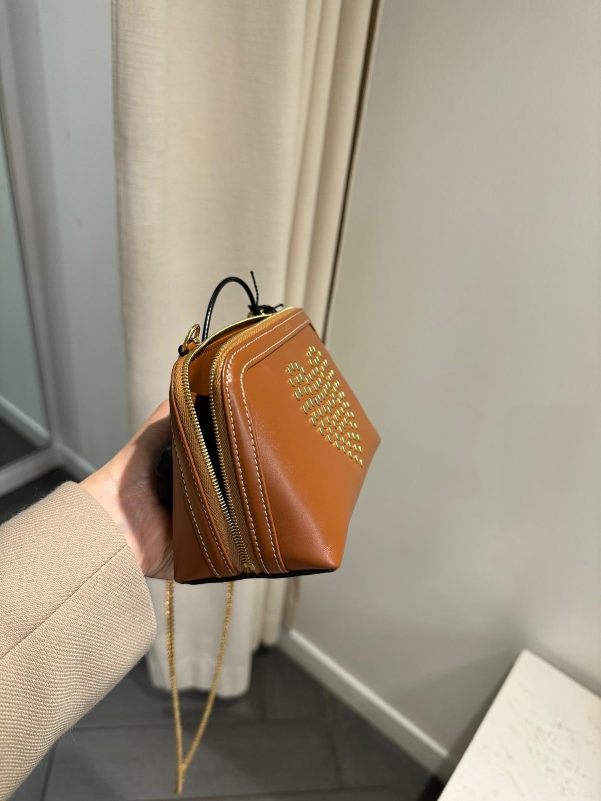 @Celine Clutch 愛心牛皮鏈包/970P631 🔔限時折🉐29200