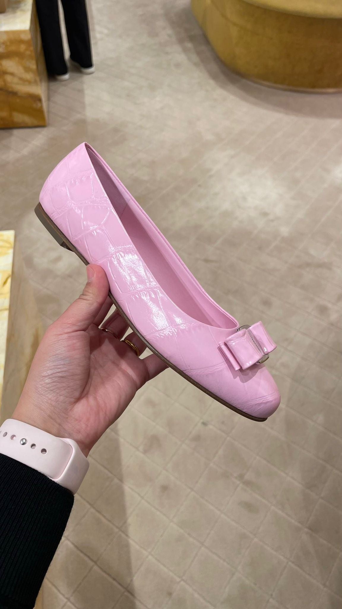 @Ferragamo Varina 粉色平底包鞋/575P287 🔥下殺🉐13720