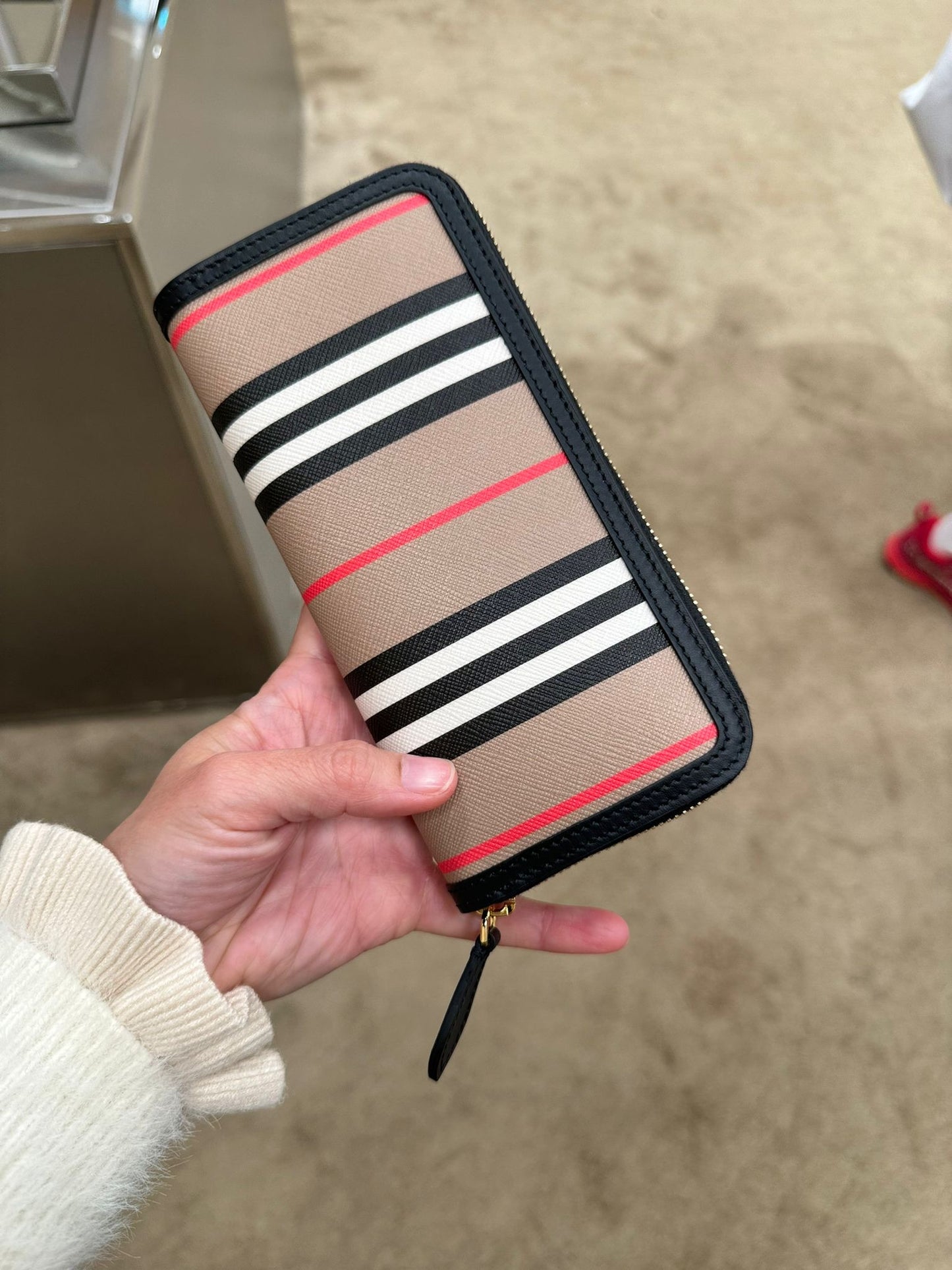 @Burberry Ellerby 格紋拉鍊長夾/230P139 🔥下殺🉐7060