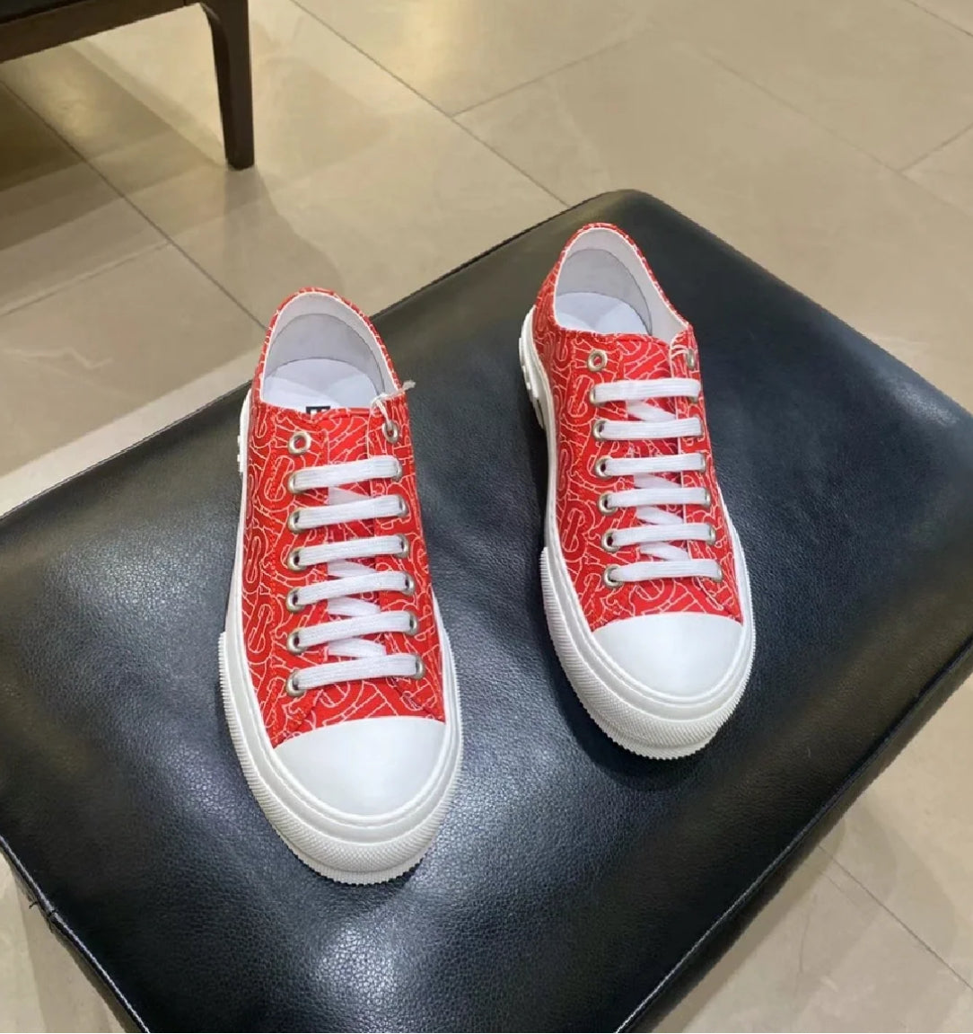 @Burberry 男女款潮鞋/450P99 🔥下殺🉐5960