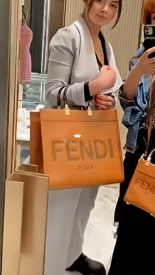 Fendi▪️Sunshine M 陽光托特包/2250E2500 🉐88500🇪🇺