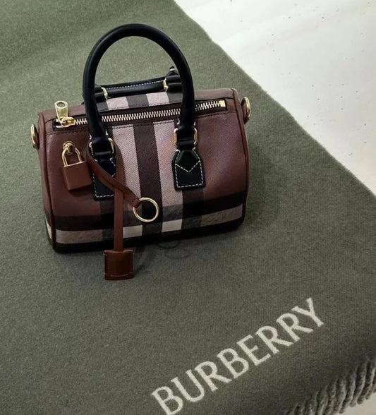 Burberry▪️Bowling Mini 保齡球包-咖/1050H945 💚折扣🉐38800