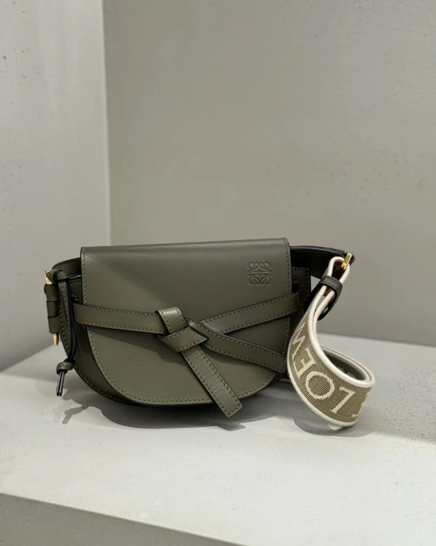 Loewe Gate Dual Mini 緹花背帶馬鞍包/1500