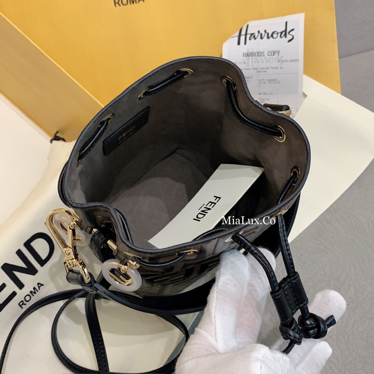 Fendi Mon Tresor Mini 迷你牛皮抽繩水桶包/1420E1550💰