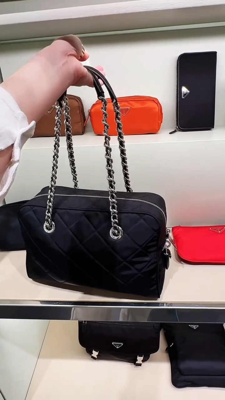 @Prada►Impuntu 大款菱格鏈包/P920🔔限時折🉐42200