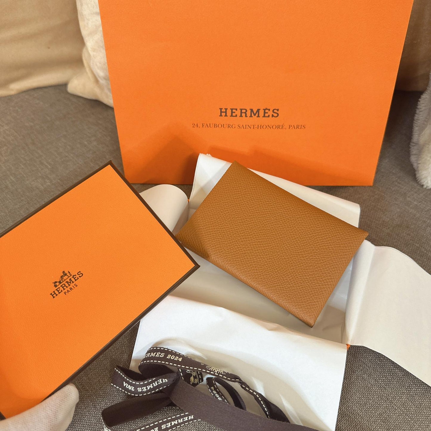 *現貨*Hermes Calvin Duo 金棕卡包 P18900 /T23800