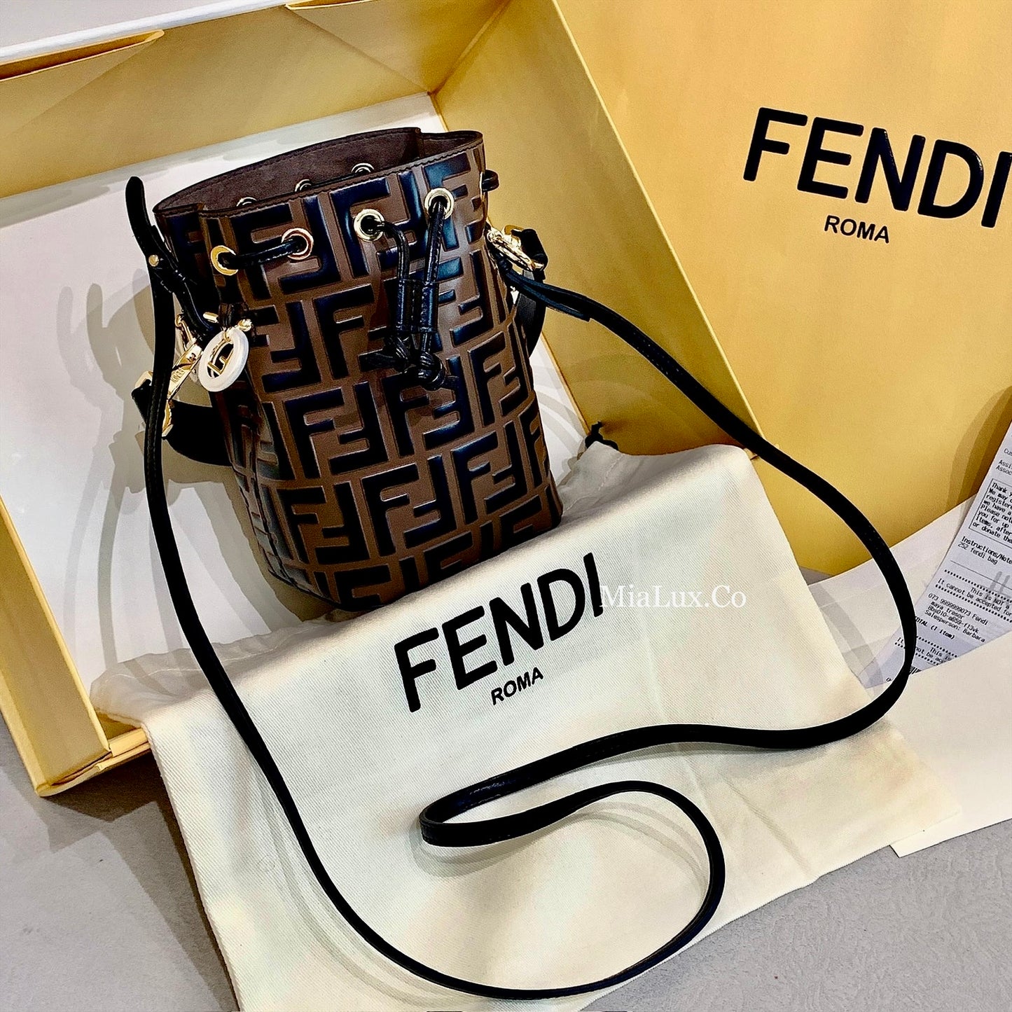 Fendi Mon Tresor Mini 迷你牛皮抽繩水桶包/1420E1550💰