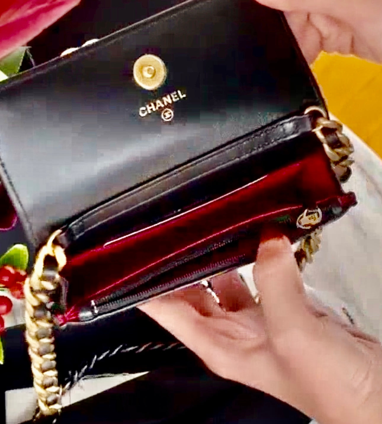 Chanel▶︎| 19 CLUTCH 小羊皮19手拿鏈包 *£3,160