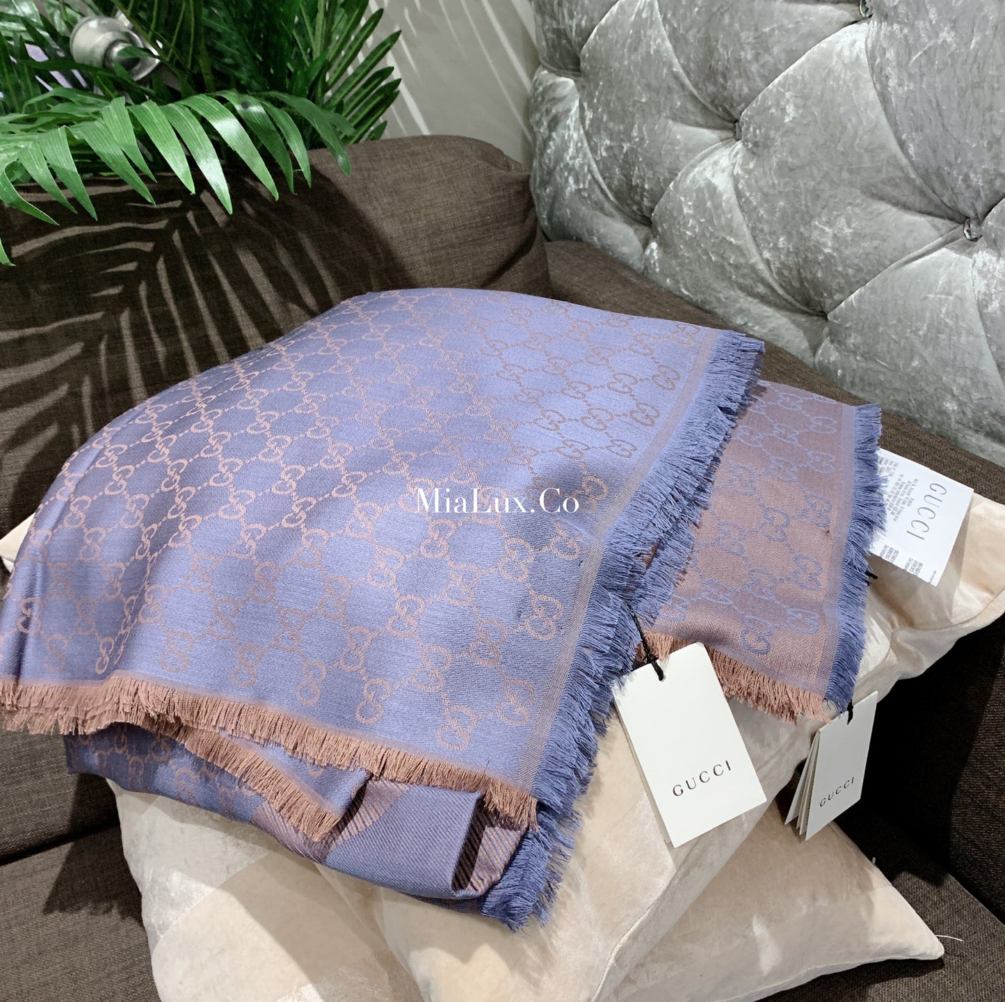 *@Gucci Wool Scarf Square 羊毛大方巾/P180