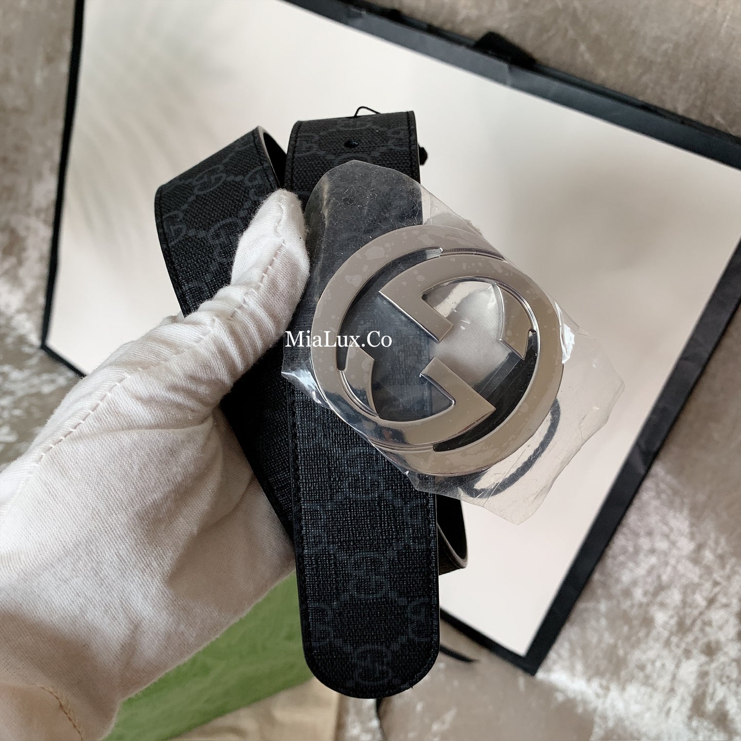 Gucci GG Supreme Belt With G Buckle Black/Grey Canvas & Leather 男生款老花G銀扣皮帶 *£350