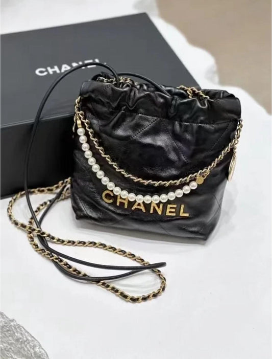 CHANEL 22 MINI 珍珠鍊垃圾包 🏷️
