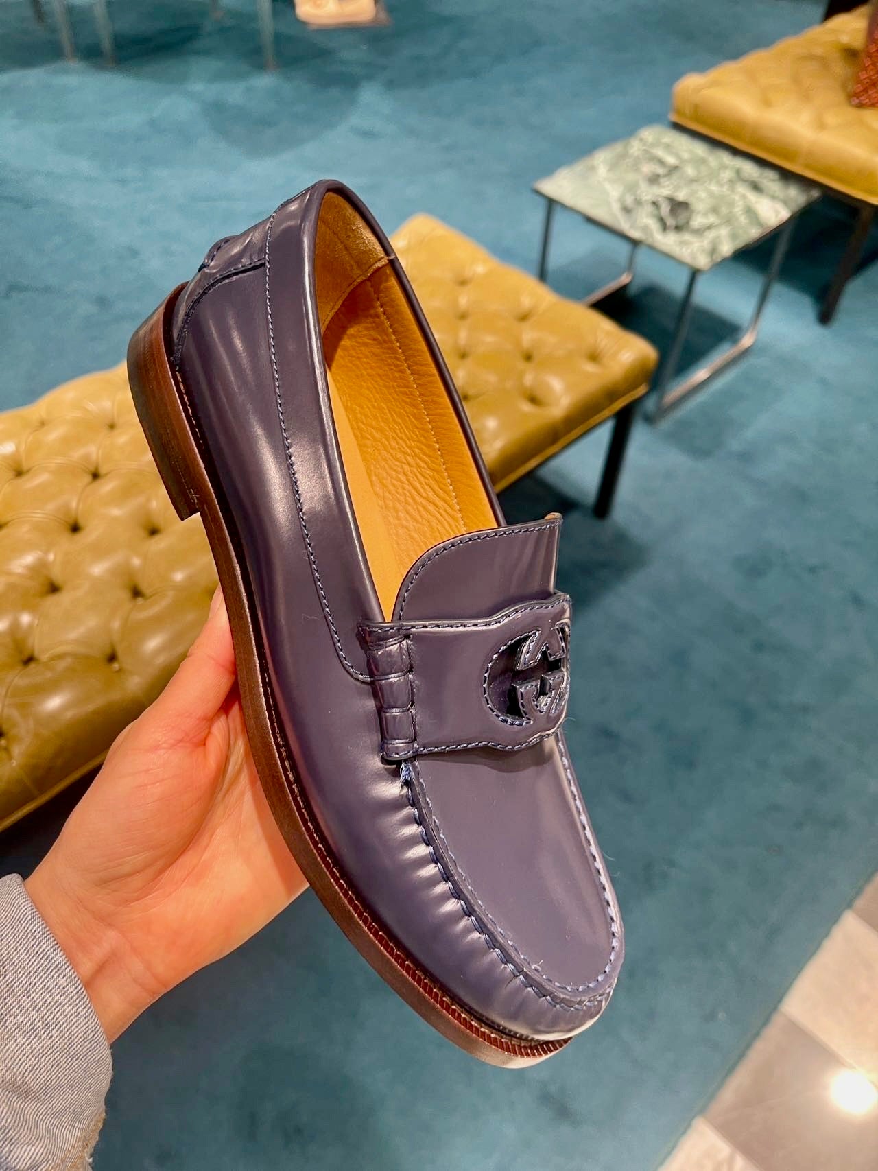 @Gucci Cut 亮面皮質樂福鞋/700P350 🔔限時折🉐16550