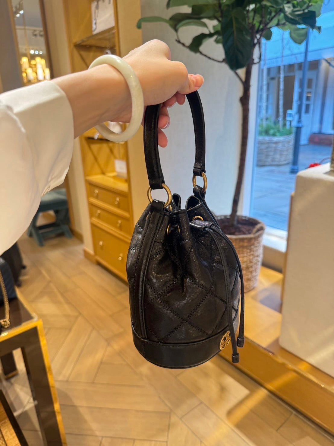 @ToryBurch▪️Willa Mini 格菱水桶包/545P359 🔥折上八折🉐13720