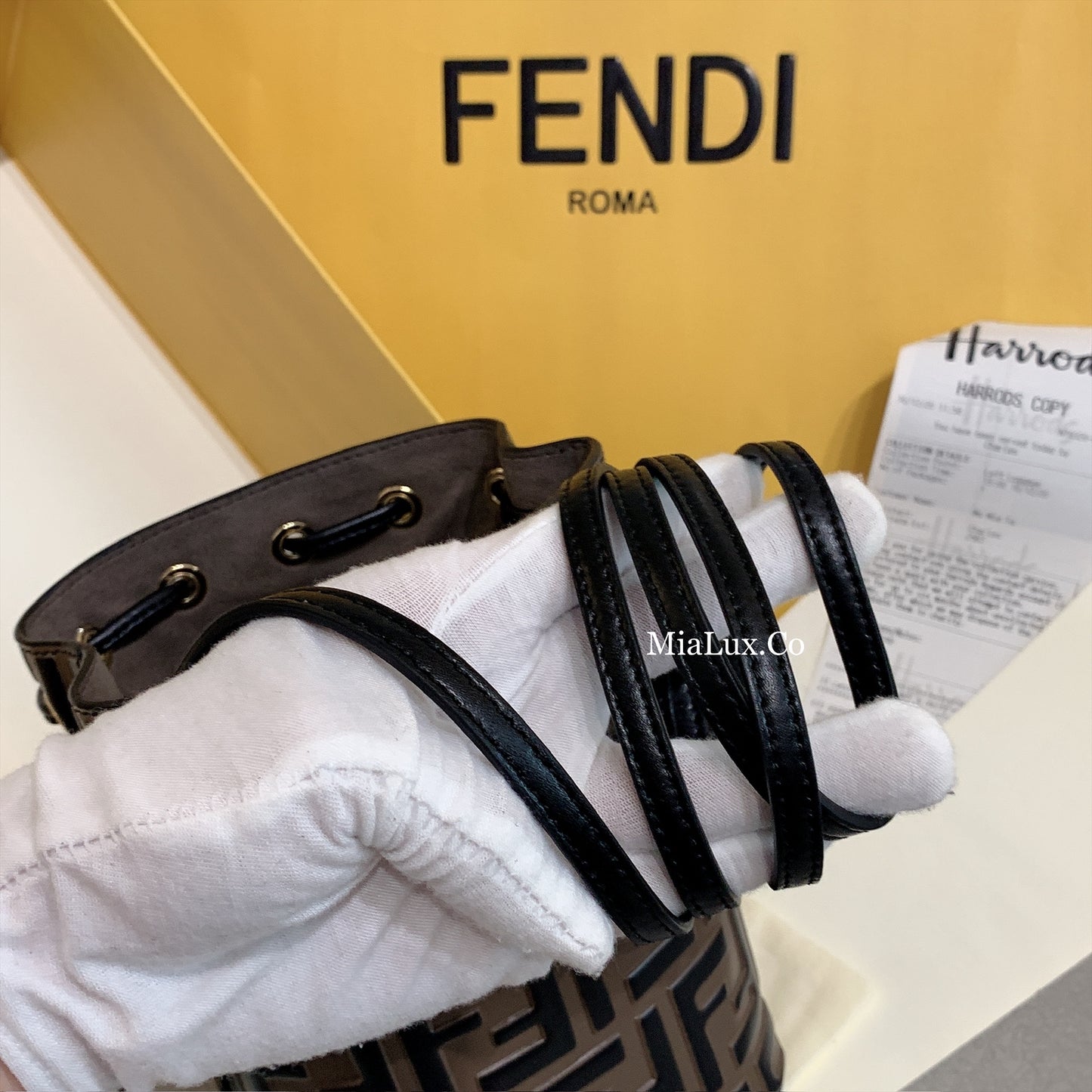 Fendi Mon Tresor Mini 迷你牛皮抽繩水桶包/1420E1550💰