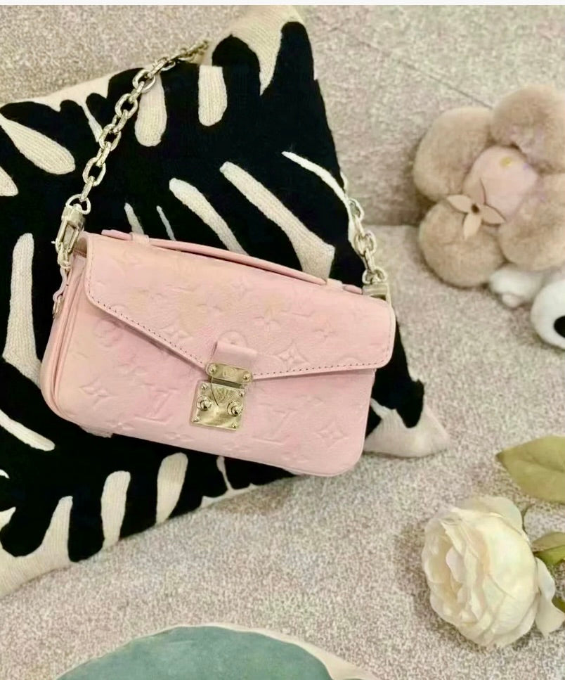LV Pochette Métis East West 小郵差包/2420✨🉐100220