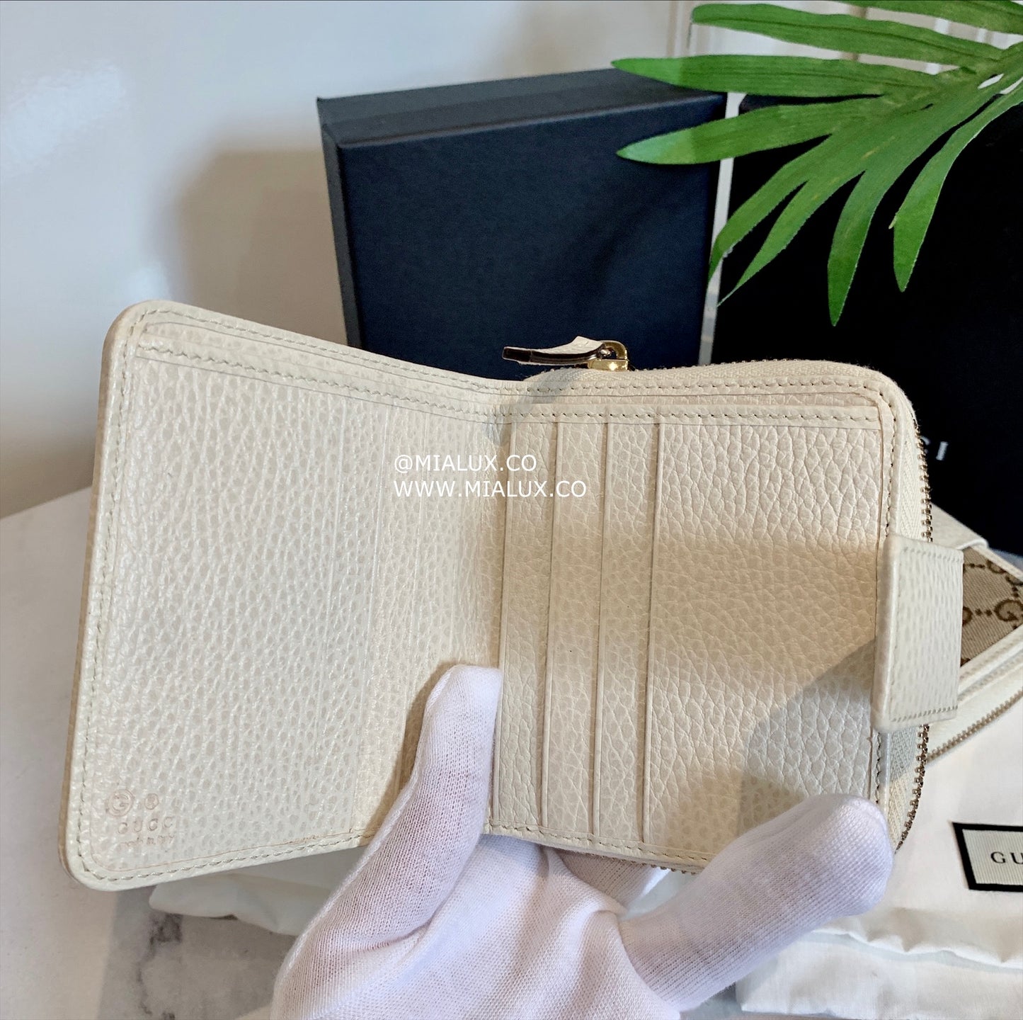 *@Gucci Canvas 織布短夾/440P200 🔔限時折🉐11000