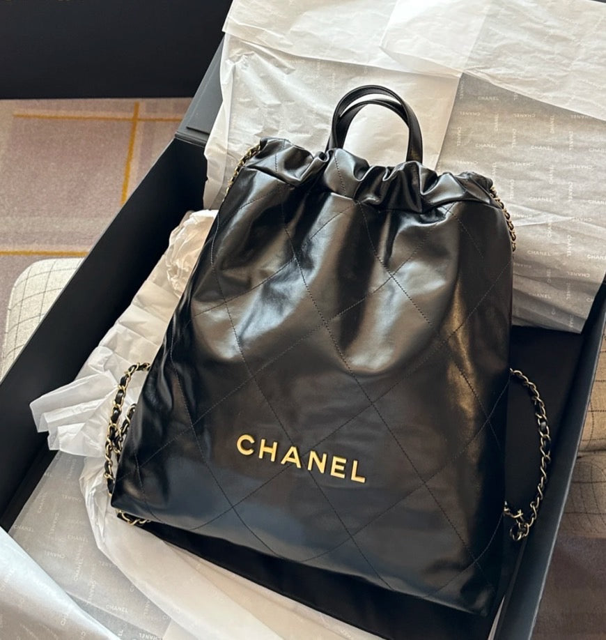 CHANEL 22 LARGE BACKPACK 大款後背垃圾包/5100 🉐205000