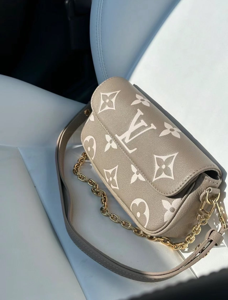 LV Ivy Wallet On Chain 壓花WOC包/1530✨🉐65260