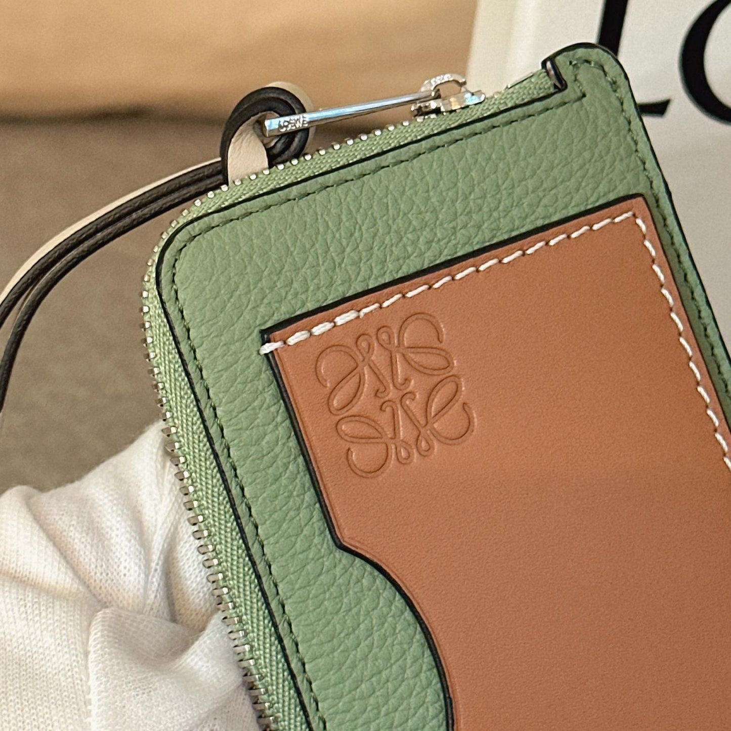 *現貨*Loewe▪️Coin Cardholder 軟粒面牛皮拉鍊卡包-迷迭香綠 P8500 /T14000