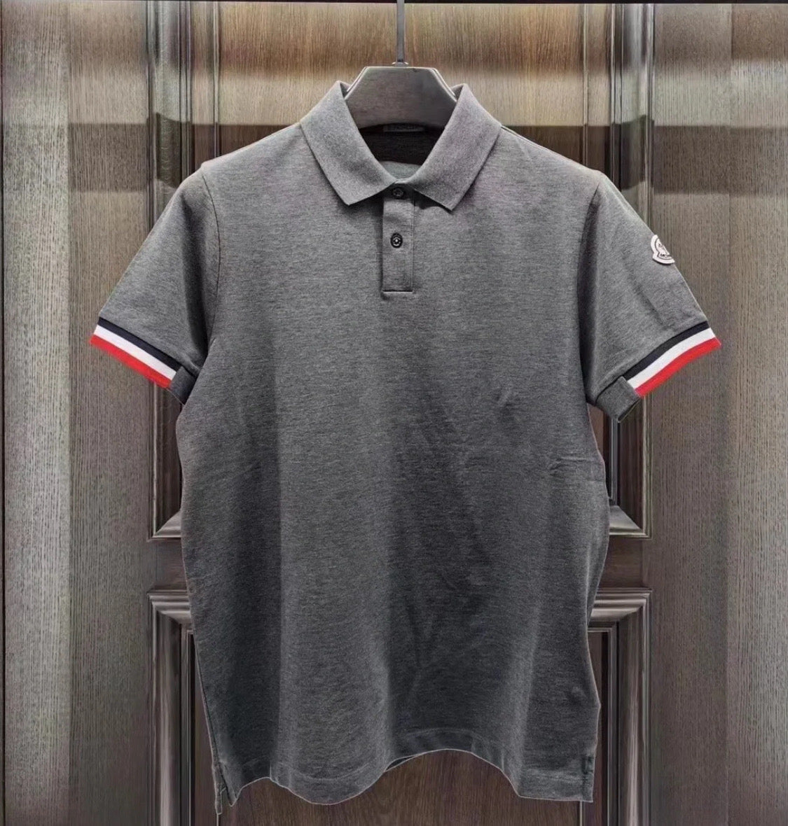 *@Moncler Polo 男生款袖飾POLO上衣/230P154 🔔限時折🉐8430