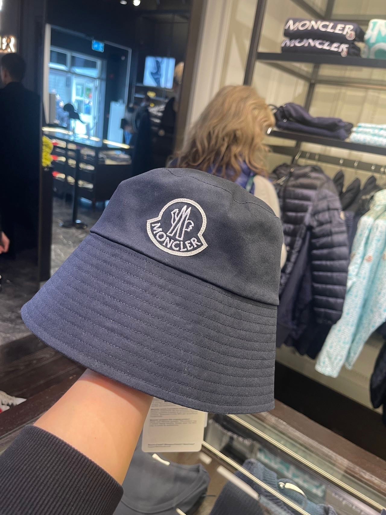 @Moncler 漁夫帽/147 🔔限時折🉐7990🏷️