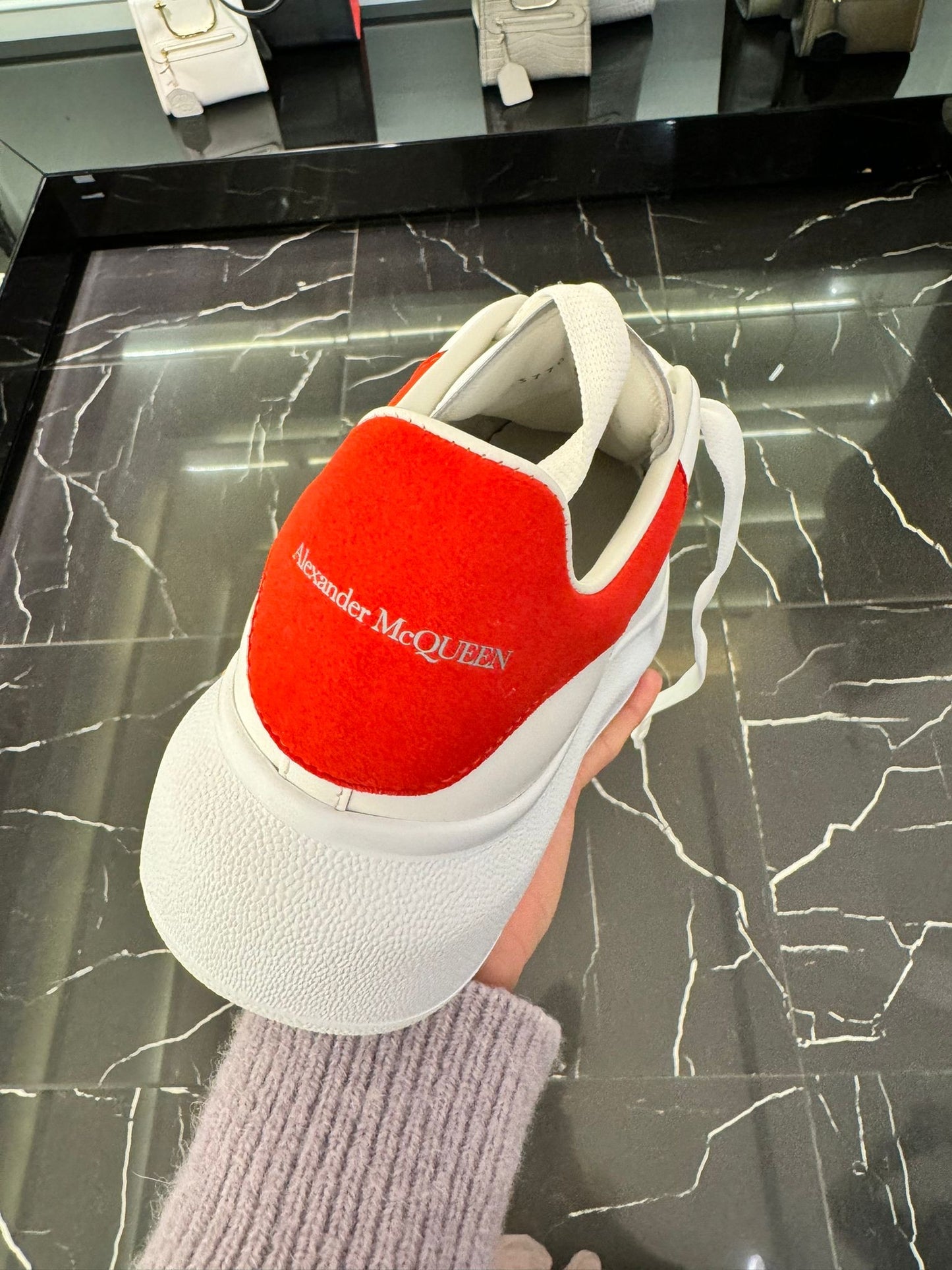 @McQueen Sneakers 女款紅尾綁帶小白鞋/450P315 🔔限時折🉐14980