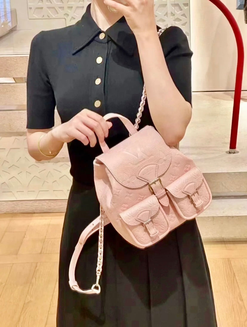 LV Backup 後背包 ✨🉐108000 🏷️
