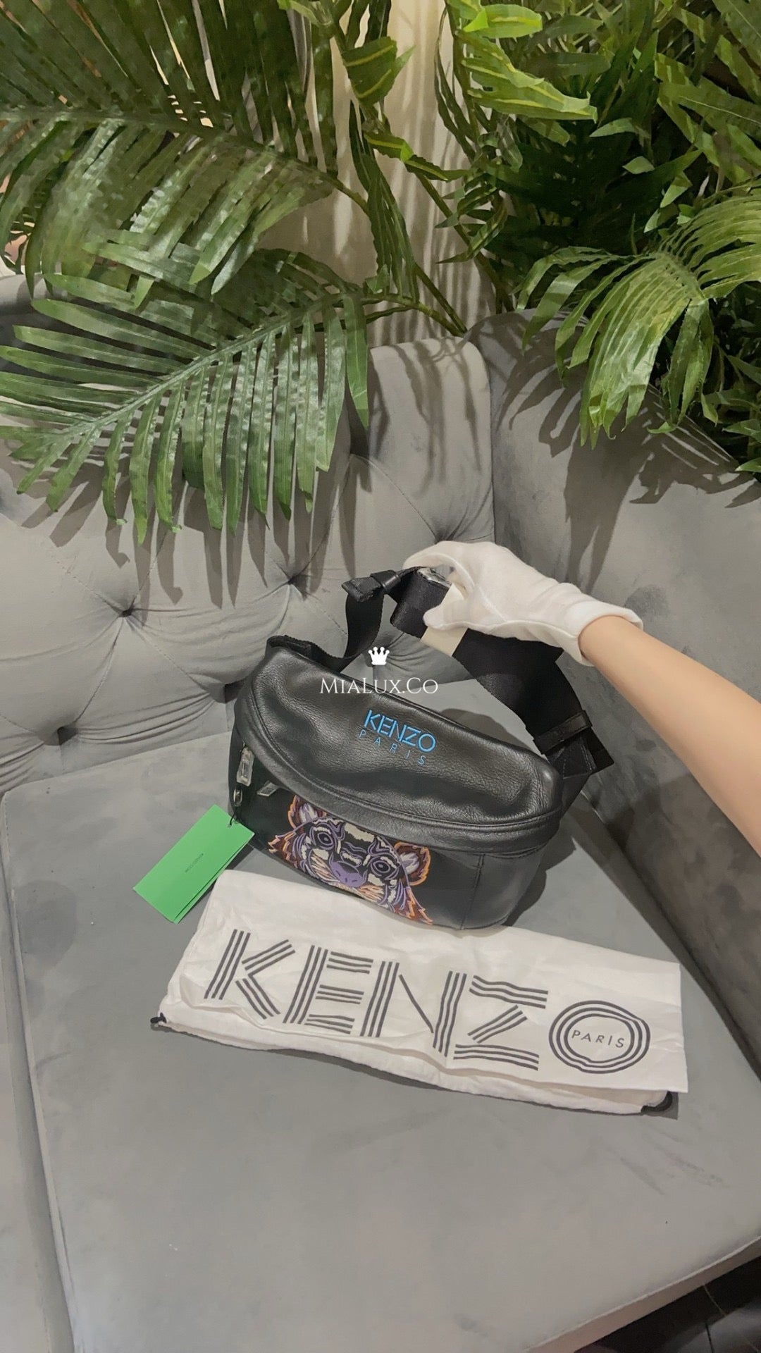 *現貨*Kenzo▪️Bumbag 小牛皮虎頭胸包-黑/305 年前特惠價✨🉐9980