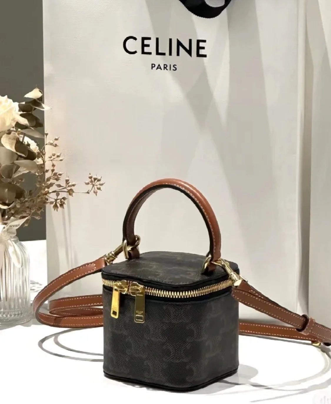 *現貨*Celine▪️VANITY MINI 老花化妝包/870E900 年前特價🉐29800
