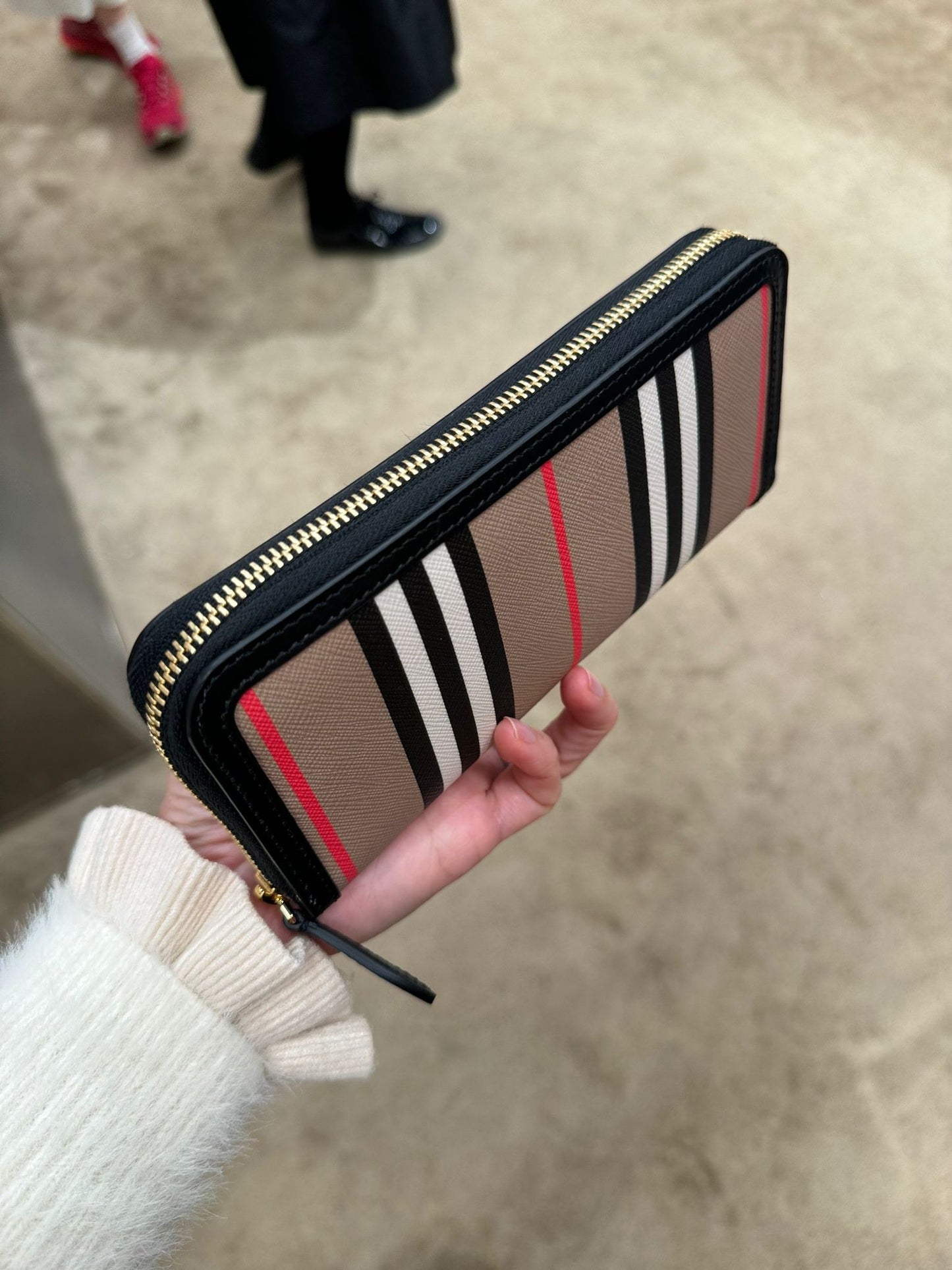 @Burberry Ellerby 格紋拉鍊長夾/230P139 🔥下殺🉐7060