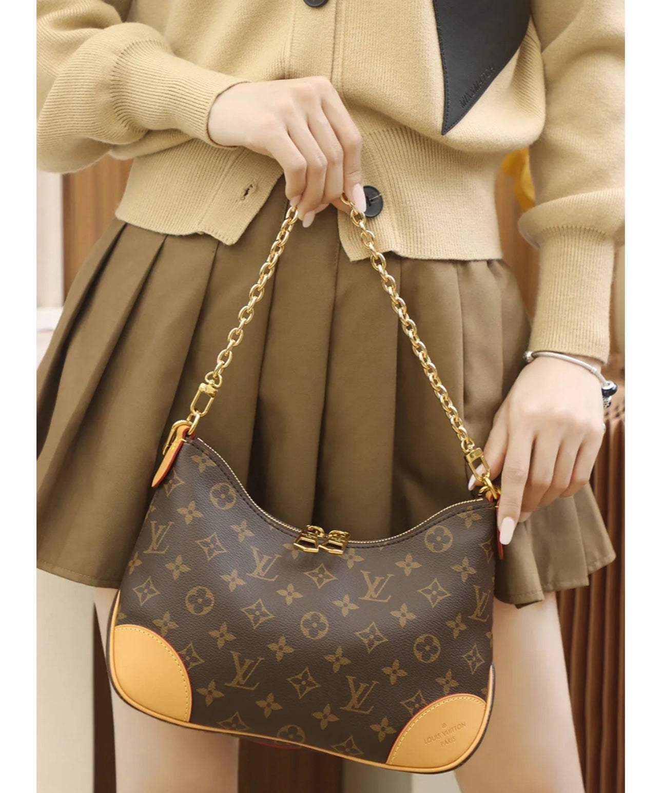 LV▪️Boulogne 老花牛角包/1850✨🉐78700