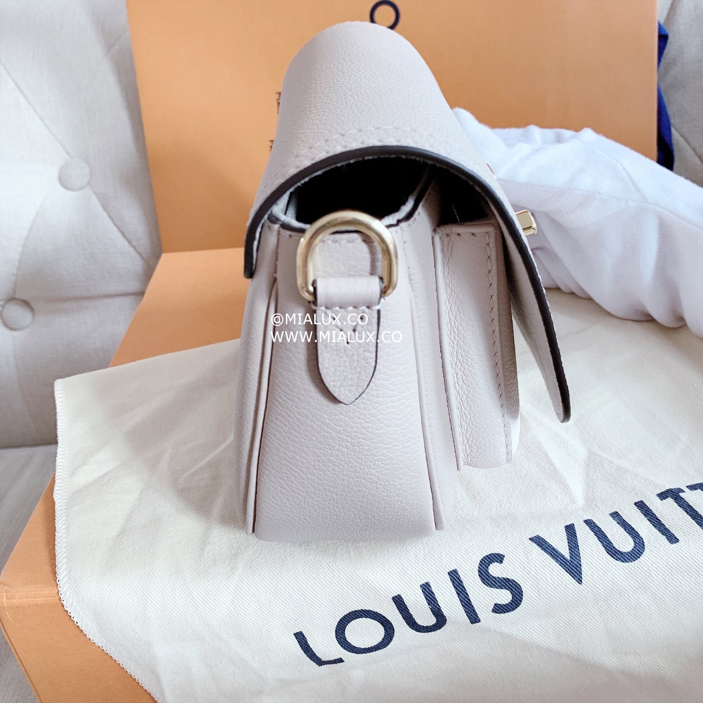 LV▪️Lockme Tender 牛皮鎖翻蓋包/2050✨🉐85050