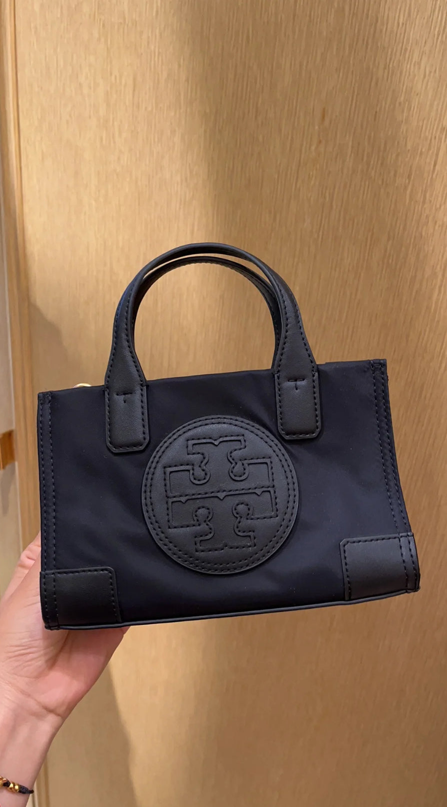 @ToryBurch Ella 迷你Logo包 🔔限時折🉐4980