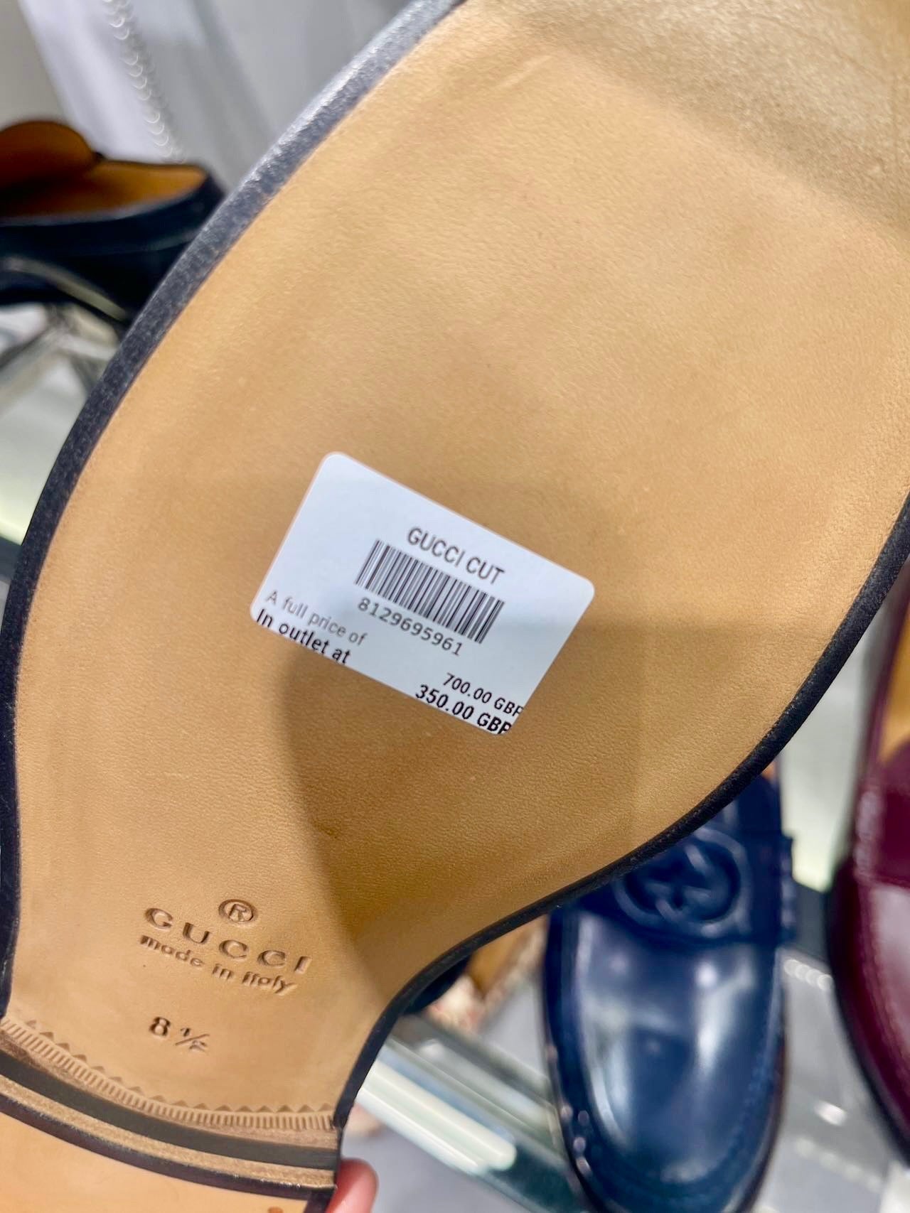 @Gucci Cut 亮面皮質樂福鞋/700P350 🔔限時折🉐16550