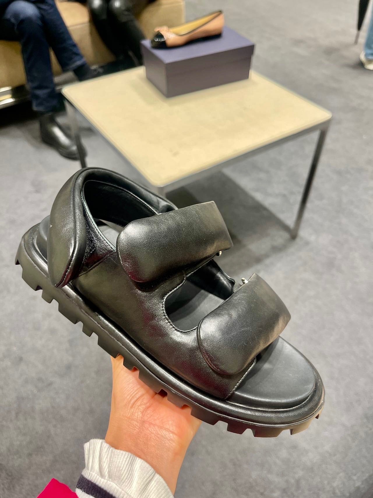 @MiuMiu Sandals 麵包涼鞋/810P490 🔔限時折🉐23050