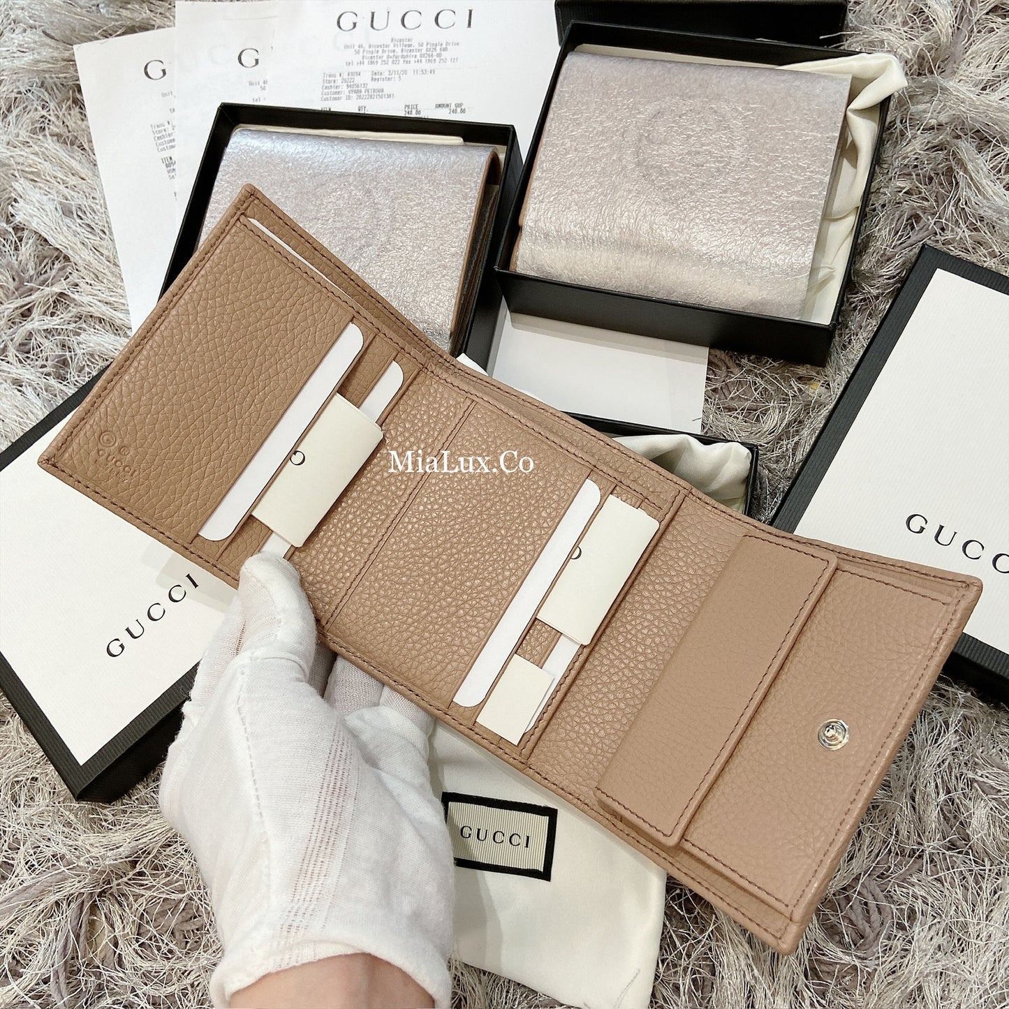 *@Gucci Soho Wallet 浮雕翻蓋三折短夾/P230