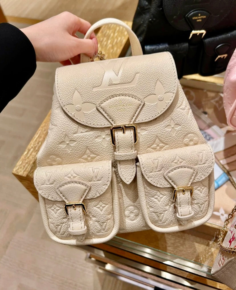 LV Backup 後背包 ✨🉐108000 🏷️