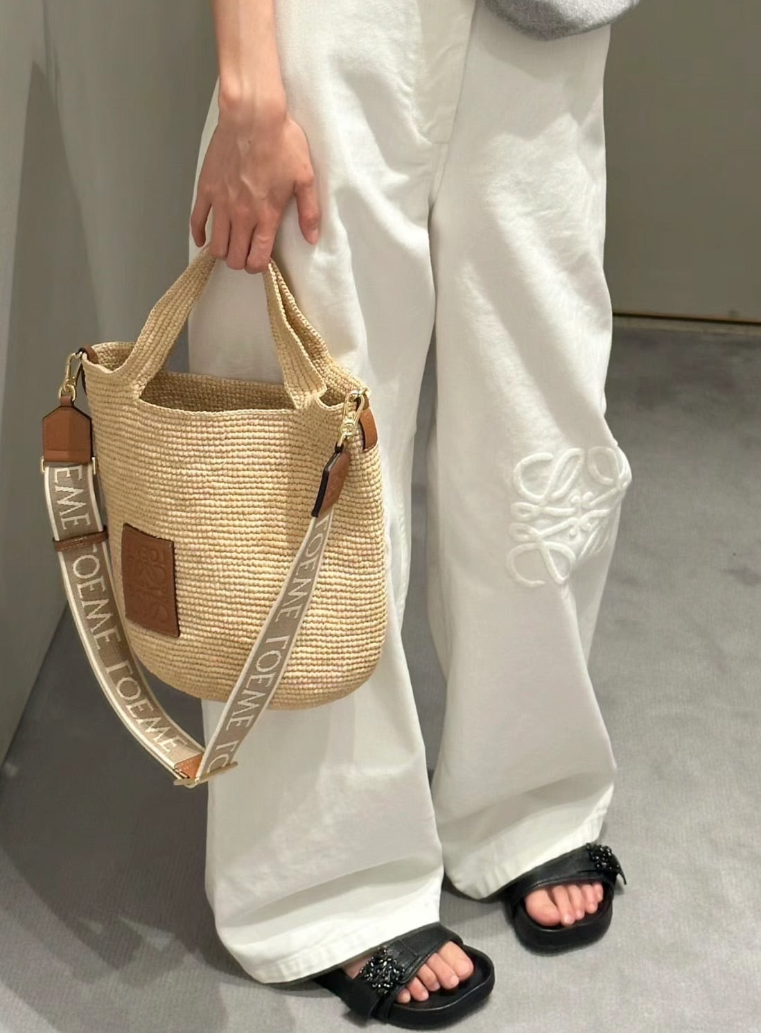 Loewe Slit Mini 拉菲草牛皮竹籃包/895