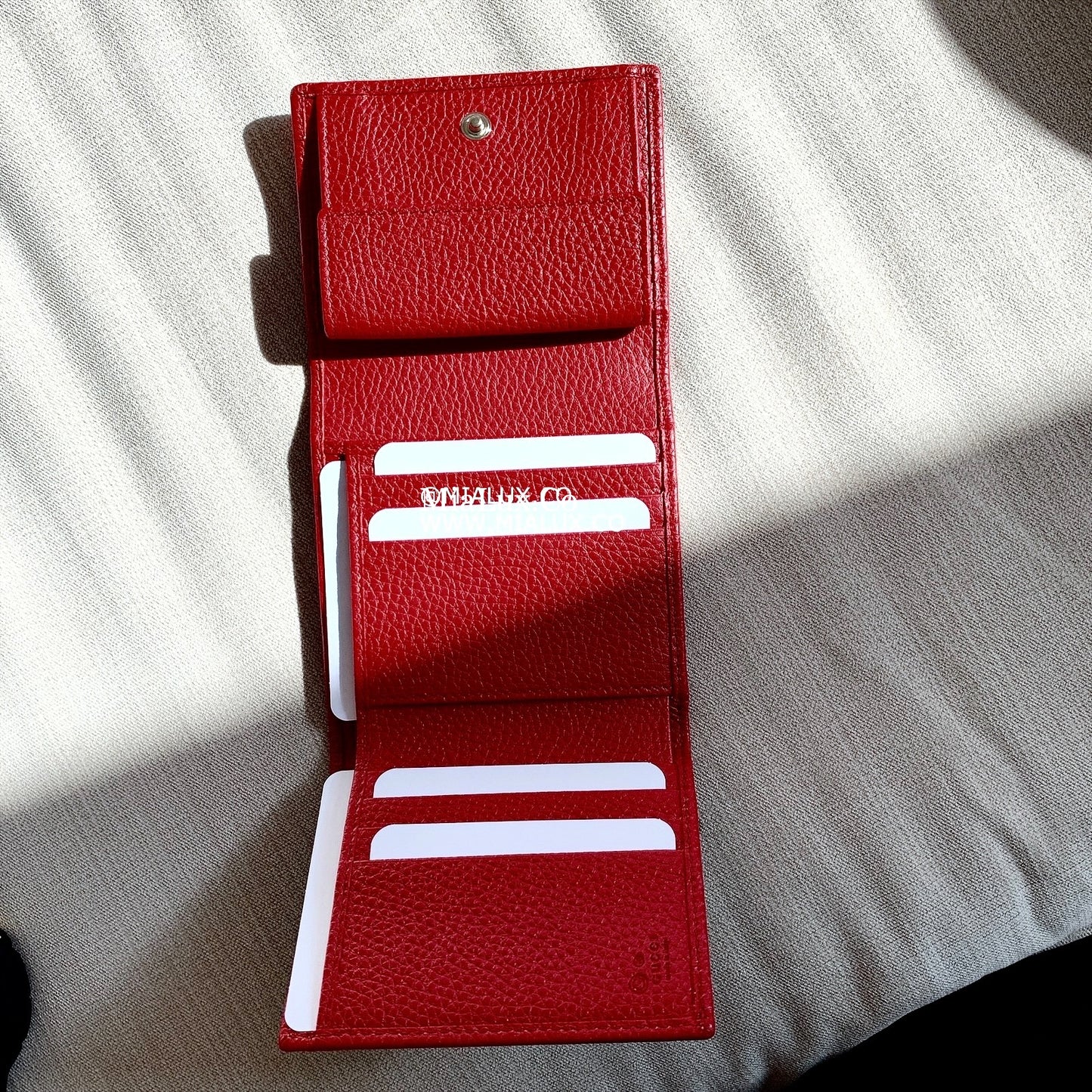 *@Gucci Soho Wallet 浮雕翻蓋三折短夾/P230
