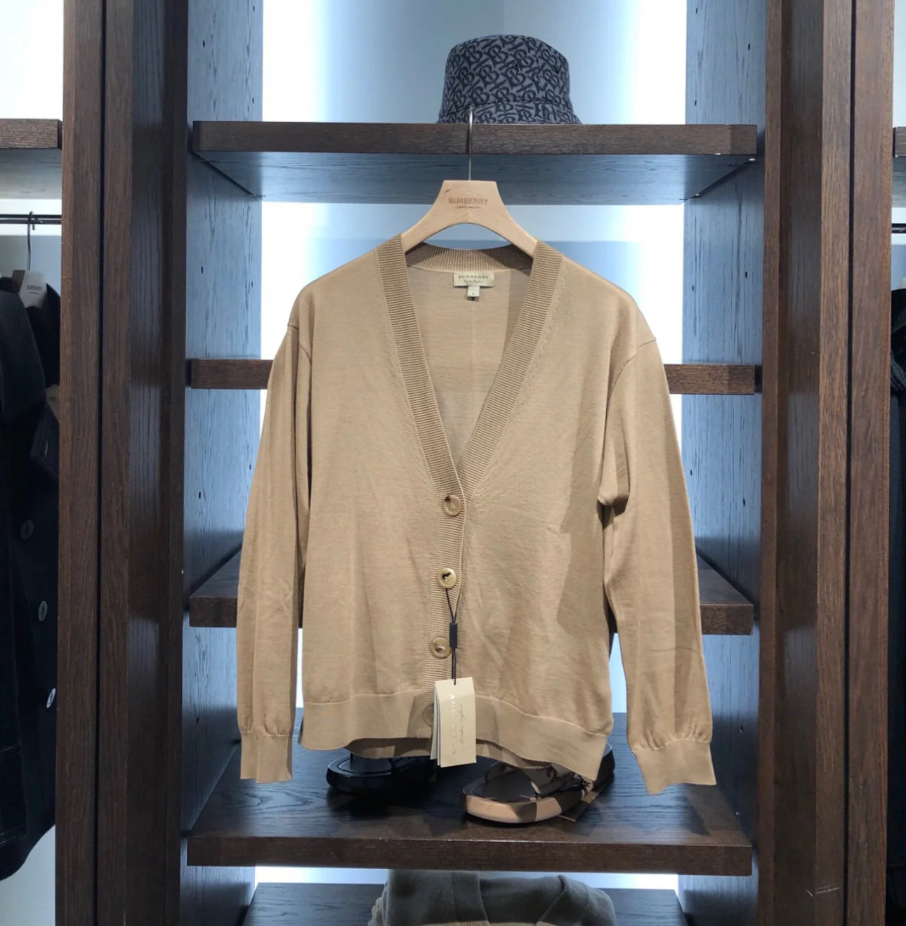 @Burberry羊毛薄衫外套/270P225 🔥折上六折🉐7580