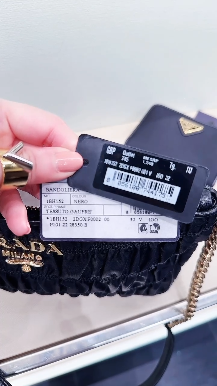@Prada►Gaufre 尼龍皺褶拉鍊鏈包/P745