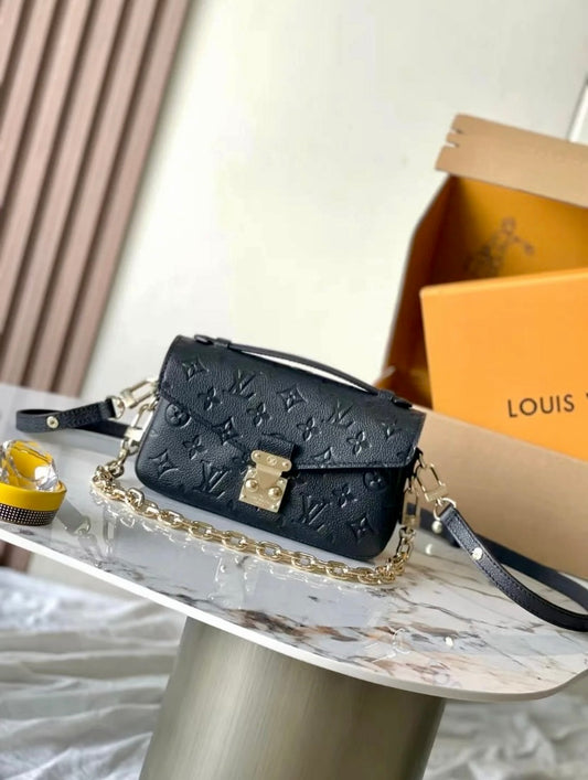 LV Pochette Métis East West 小郵差包/2420✨🉐100220