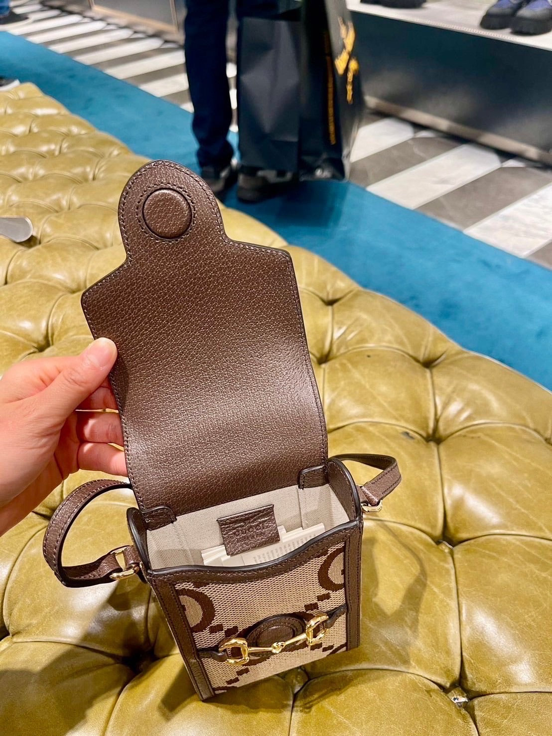 *@Gucci Jumbo GG 手機包/830P585 🔔限時折🉐27330
