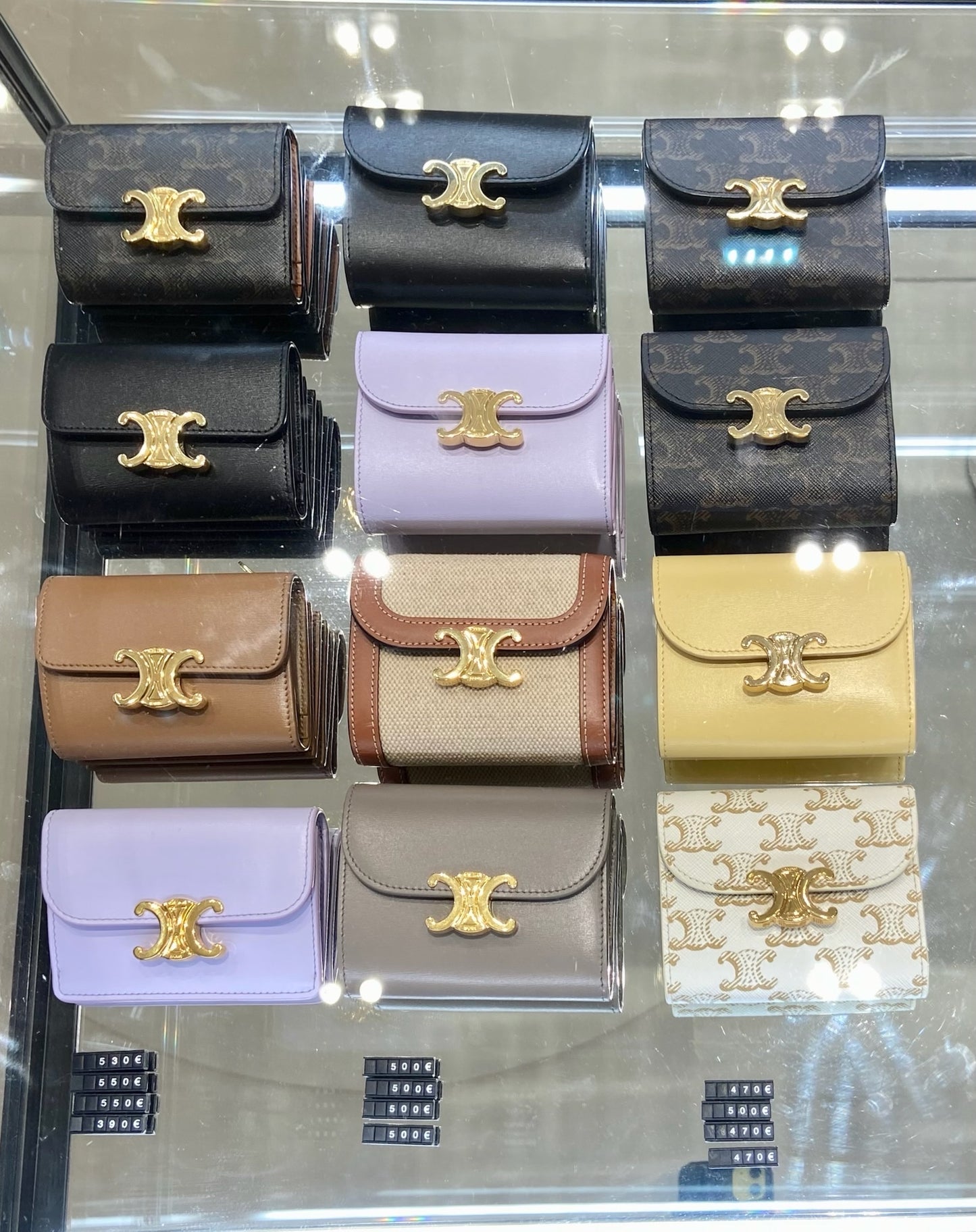 Celine▪️Flap Wallet Triomphe S 亮牛皮三折短夾/490E540 🉐19900🇪🇺