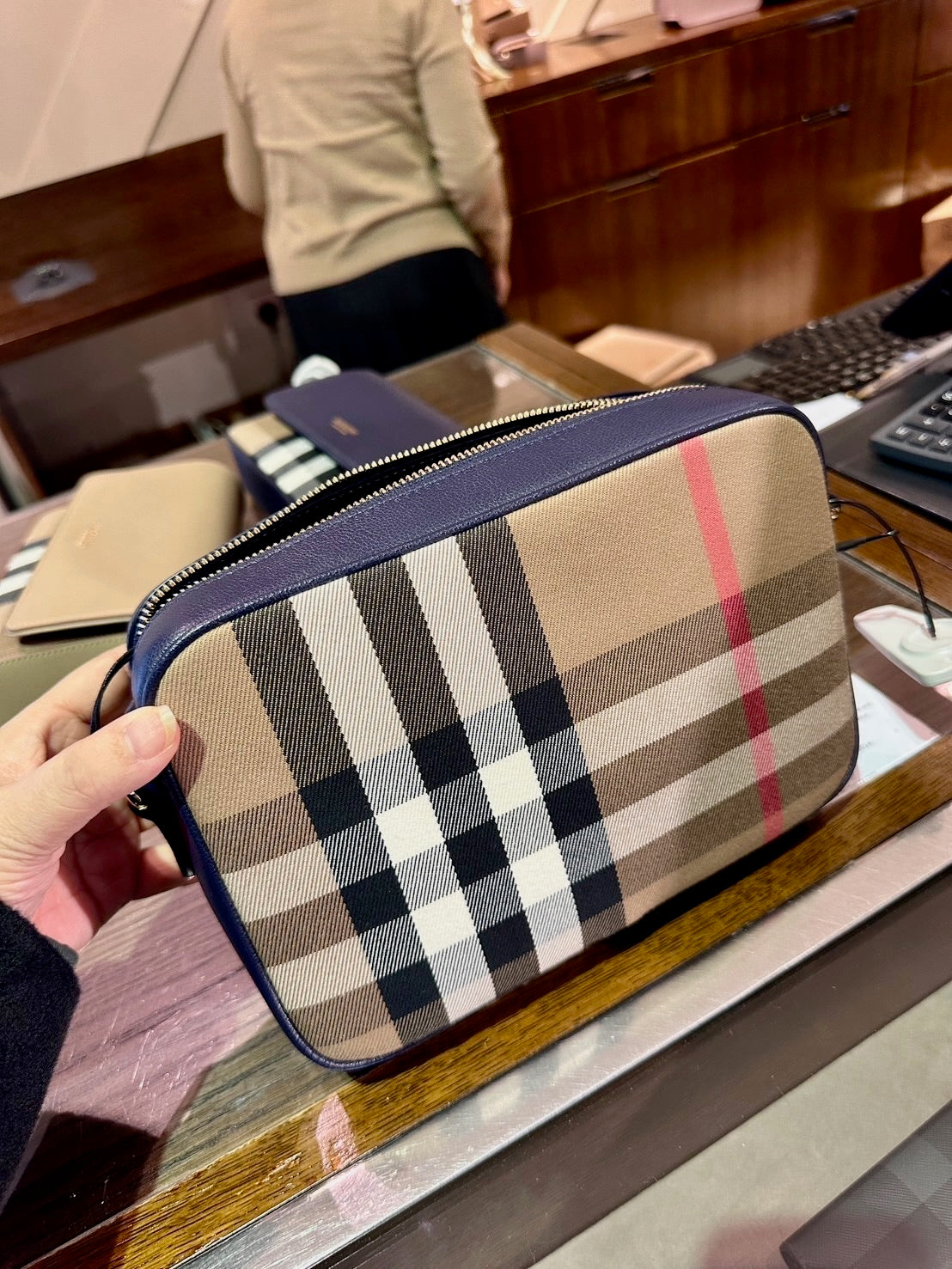 @Burberry Camera Bag 格紋相機包 🔥折上七折