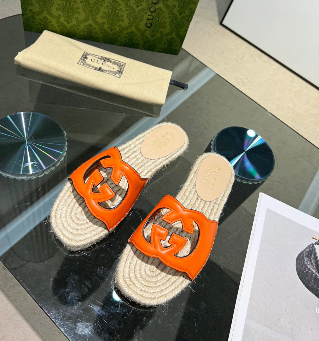 @Gucci 男女款草編拖鞋/435P220 🔔限時折扣 🉐11000