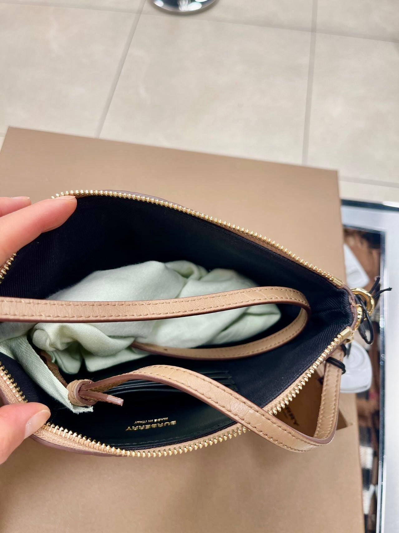 @Burberry Peyton 包/385P185 🔥折上七折🉐7330