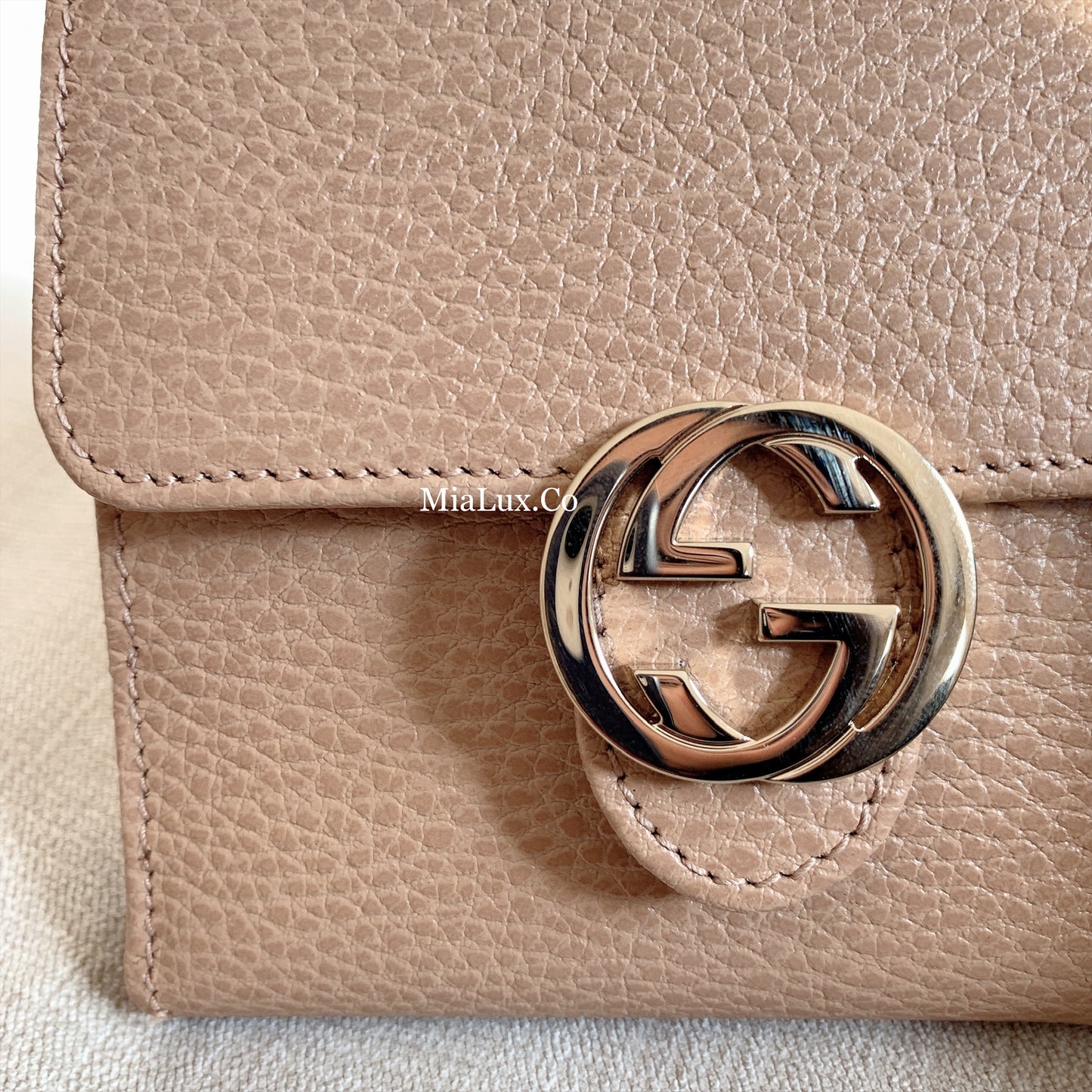 *@Gucci▪️Interlocking 雙G銀扣短夾/510P230 🔔限時折🉐11150