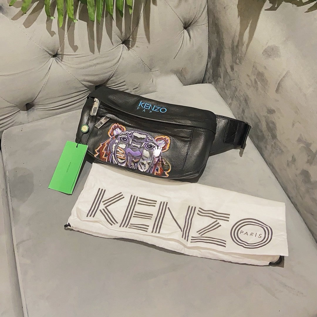*現貨*Kenzo▪️Bumbag 小牛皮虎頭胸包-黑/305 年前特惠價✨🉐9980
