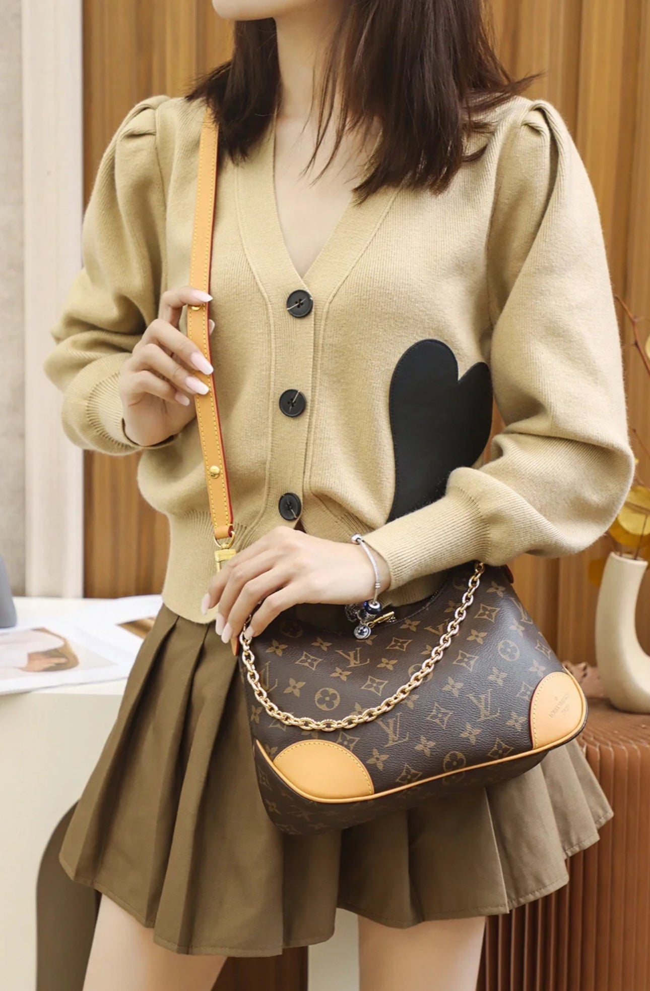LV▪️Boulogne 老花牛角包/1850✨🉐78700